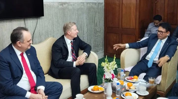 শিক্ষামন্ত্রীর সঙ্গে যুক্তরাষ্ট্রের বিশেষ দূতের সৌজন্য সাক্ষাৎ